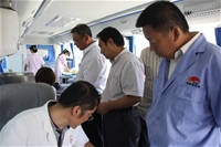 職工為玉樹(shù)地震捐款現(xiàn)場(chǎng)