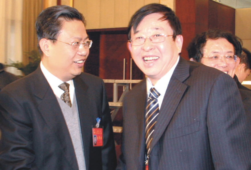 董事長賀金龍與中組部長趙樂際（時任陜西省委書記）合影